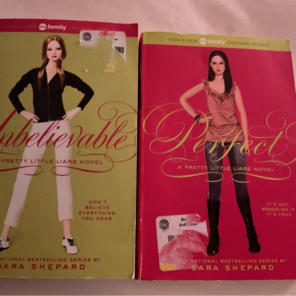 Pretty Little Liars Book Series